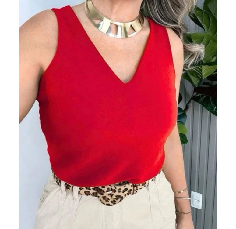 Blusa Feminina Regata Alça Larga Duna Lisa Frente Única – Elegante e Versátil